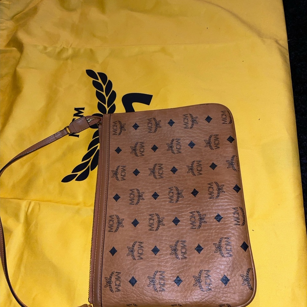 MCM Tan Logo Tote Bag - Picture 4 of 6